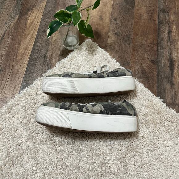 Steve Madden Size 7 M Camo Emmi Platform Lace Up Canvas Grunge Sneakers Shoes - Picture 6 of 7